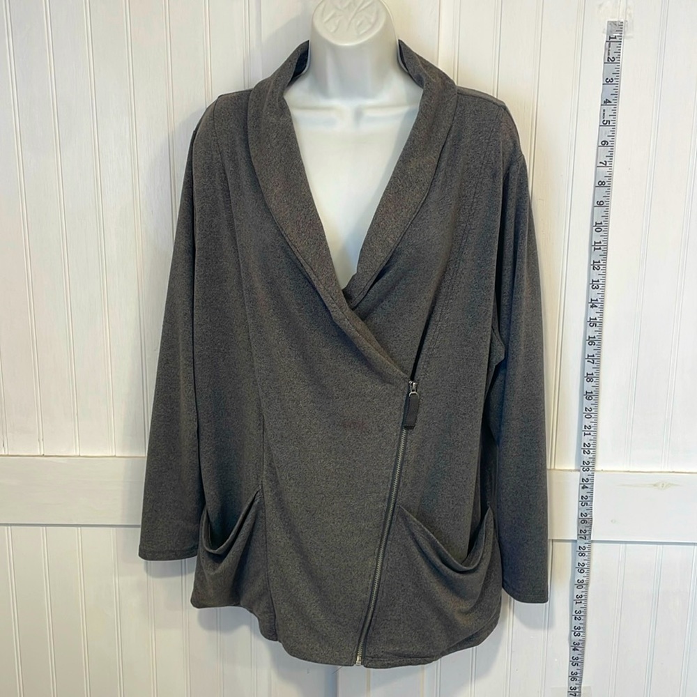 Marika soft gray zip up drape sweater size OX